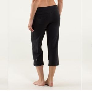 Lululemon Dharana Crop Size 8 Black